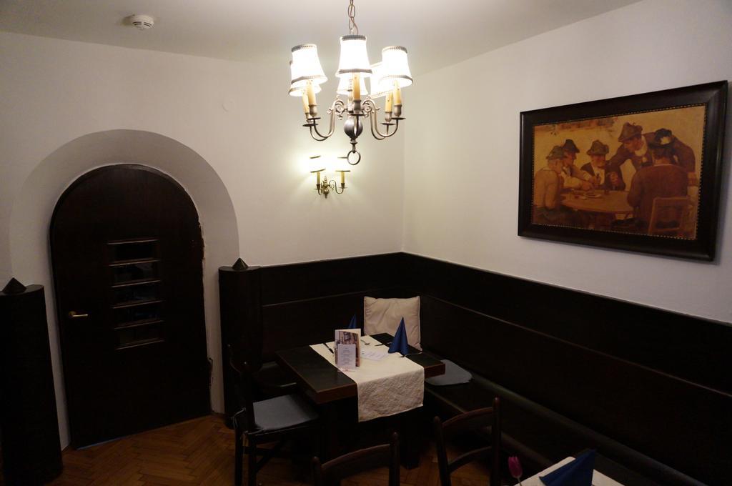 Hotel Happ Innsbruck Buitenkant foto