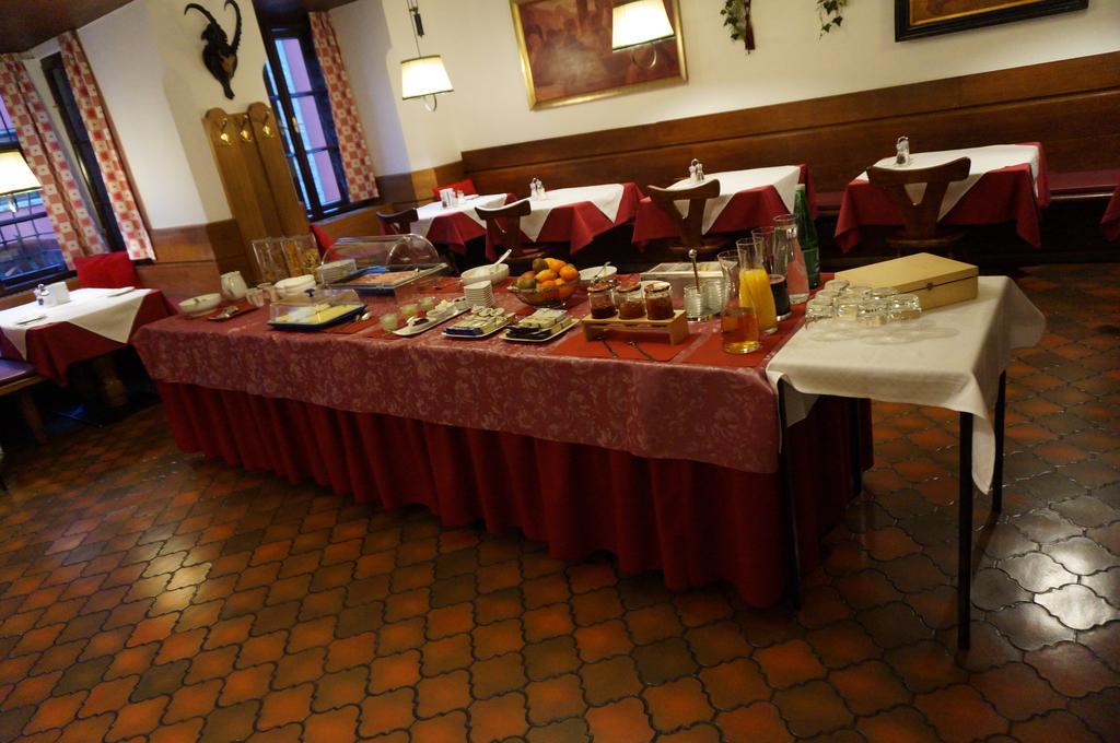 Hotel Happ Innsbruck Buitenkant foto