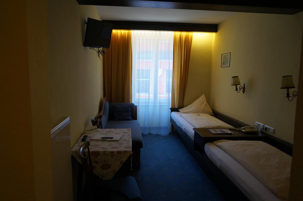 Hotel Happ Innsbruck Buitenkant foto